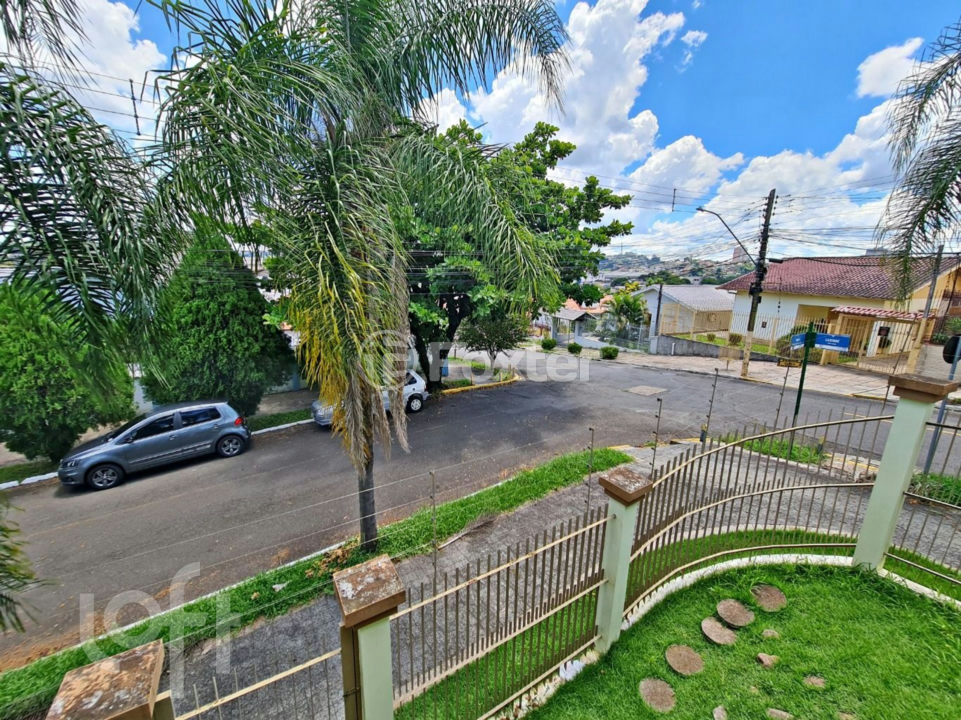 Casa à venda com 5 quartos, 262m² - Foto 10