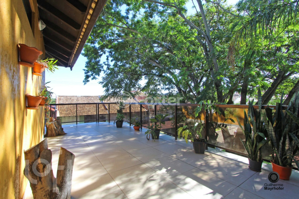 Casa de Condomínio à venda com 4 quartos, 400m² - Foto 2