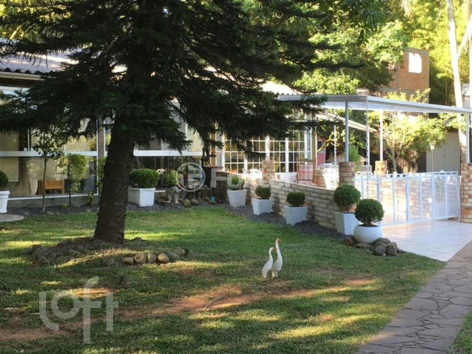 Casa à venda com 3 quartos, 1000m² - Foto 2