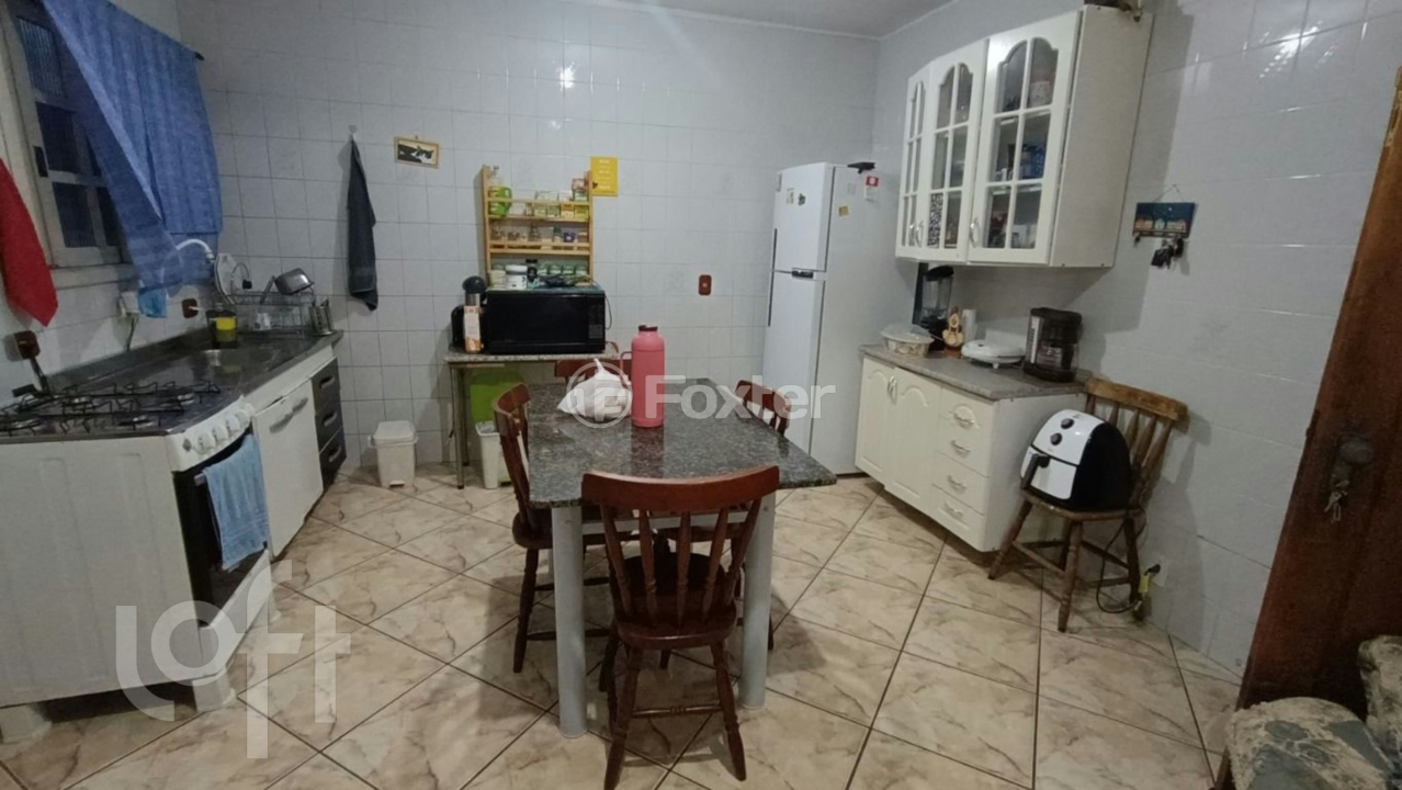Casa à venda com 3 quartos, 216m² - Foto 11