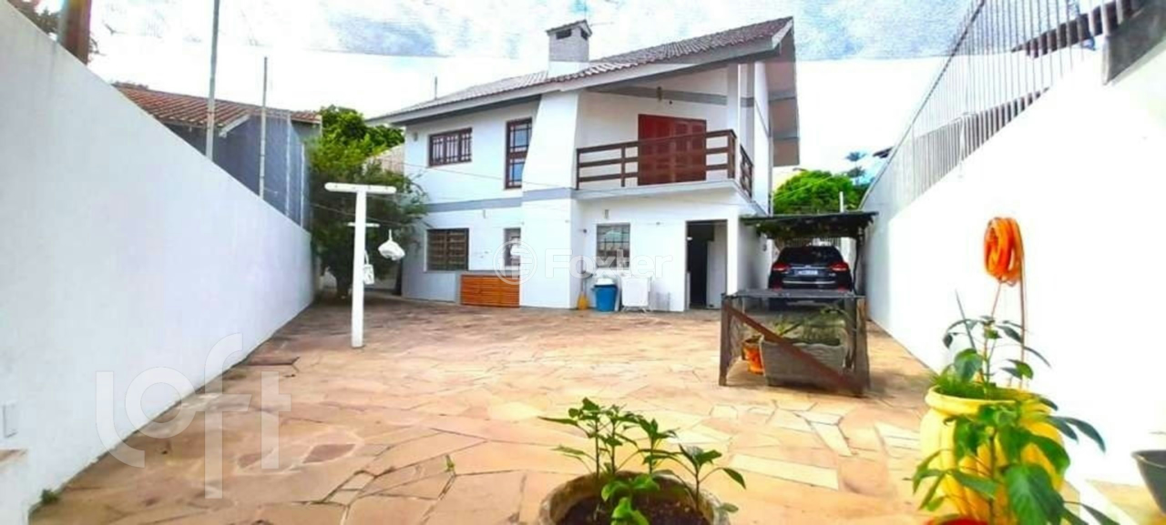 Casa à venda com 4 quartos, 195m² - Foto 4