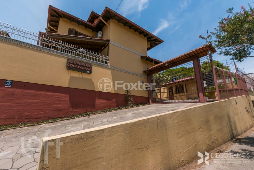 Casa de Condomínio à venda com 3 quartos, 243m² - Foto 5