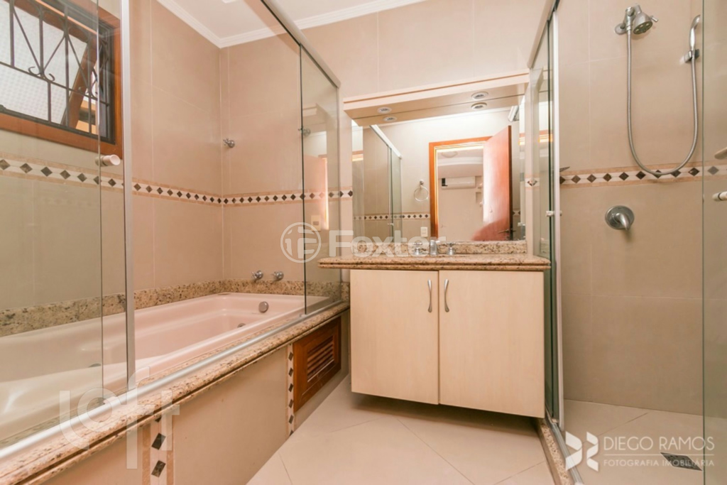 Casa de Condomínio à venda com 3 quartos, 243m² - Foto 8