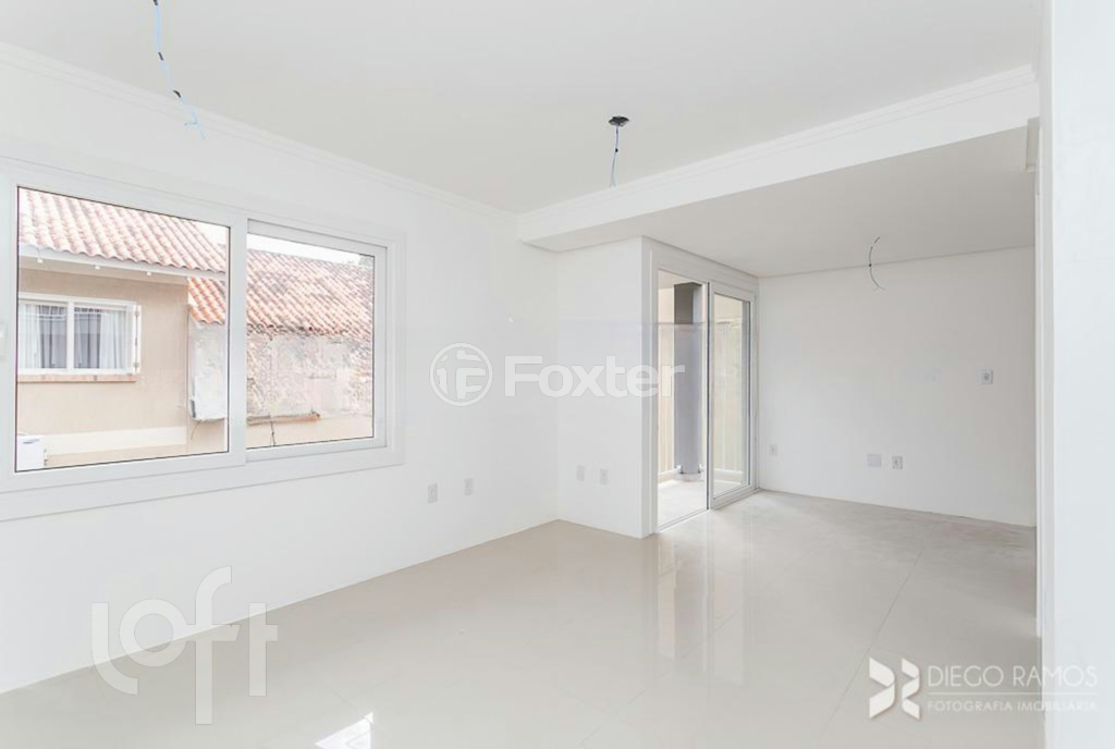 Casa de Condomínio à venda com 3 quartos, 123m² - Foto 2