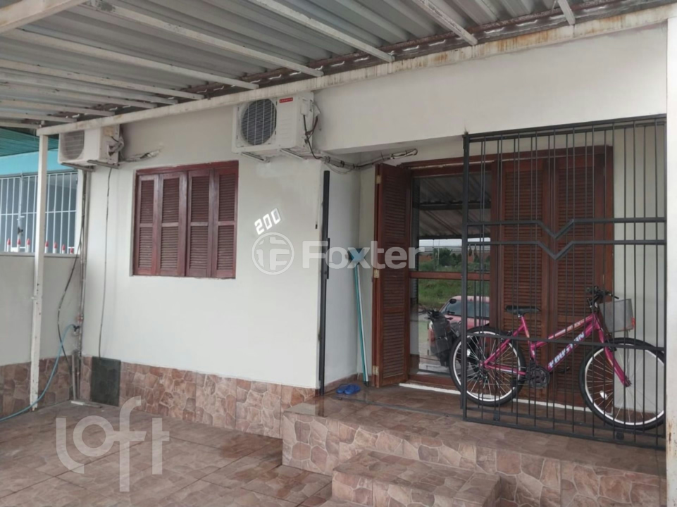 Casa à venda com 2 quartos, 70m² - Foto 2