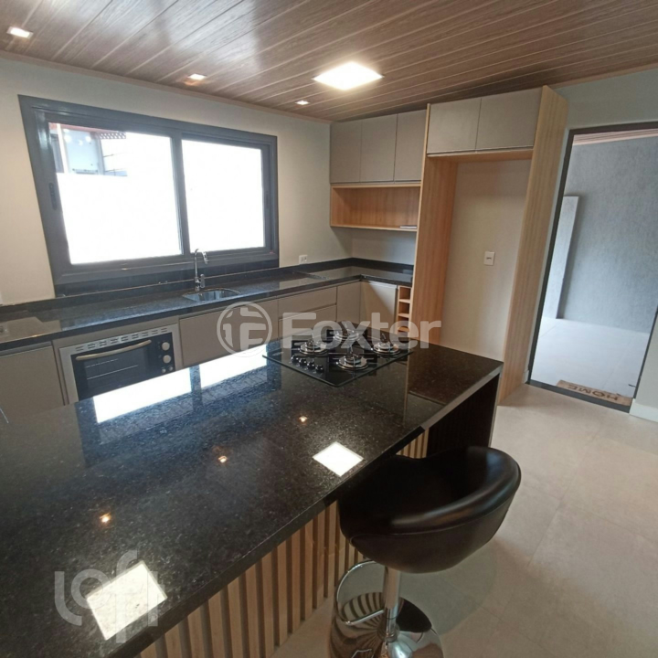 Casa à venda com 3 quartos, 202m² - Foto 13