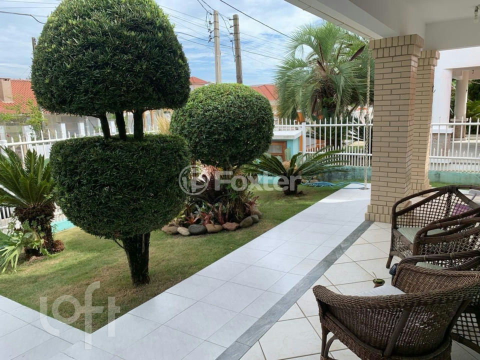 Casa à venda com 4 quartos, 186m² - Foto 1