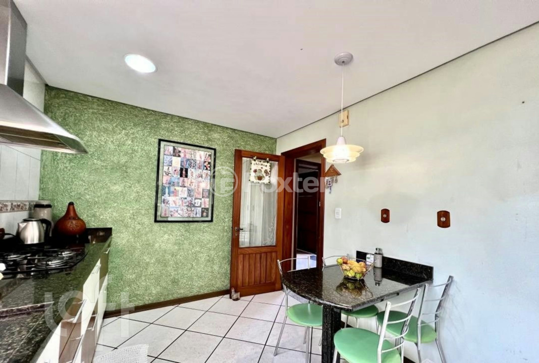 Casa à venda com 3 quartos, 213m² - Foto 14