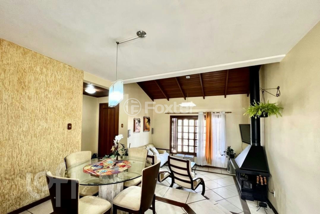 Casa à venda com 3 quartos, 213m² - Foto 8
