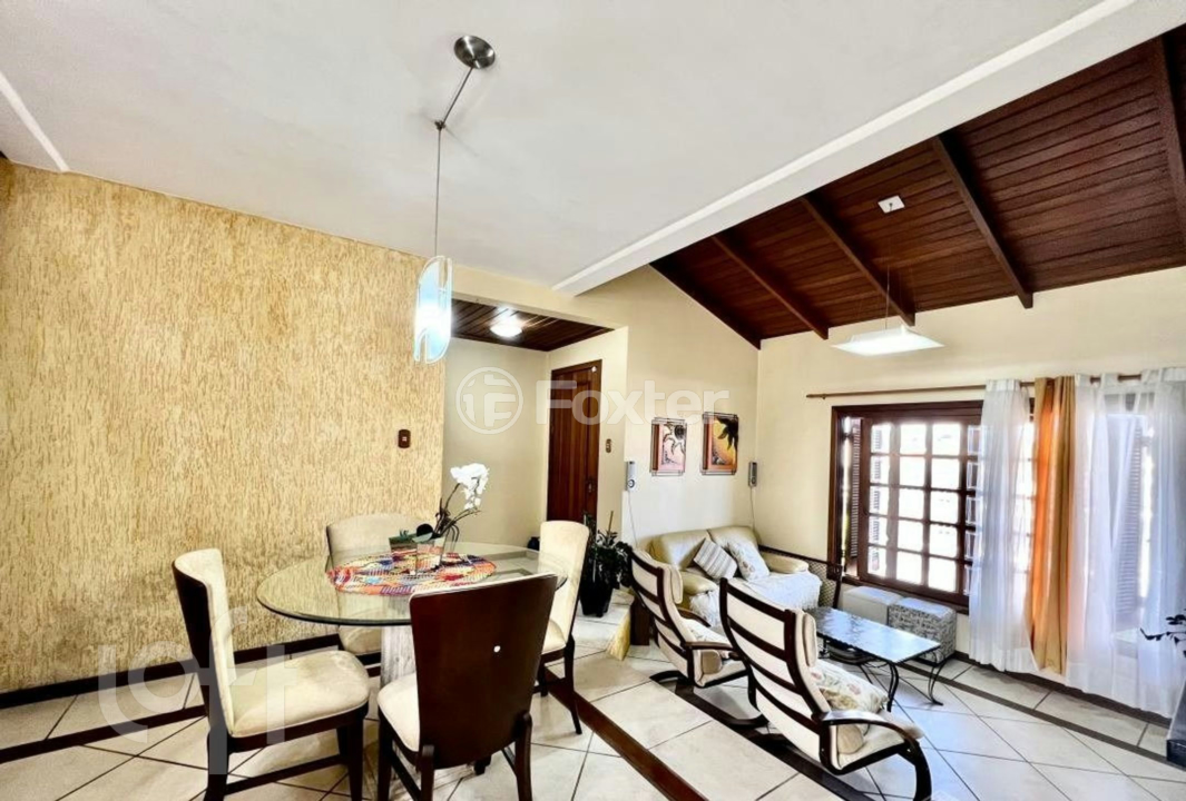 Casa à venda com 3 quartos, 213m² - Foto 9