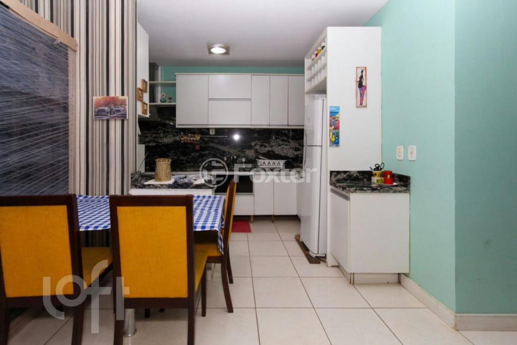 Casa à venda com 2 quartos, 110m² - Foto 2