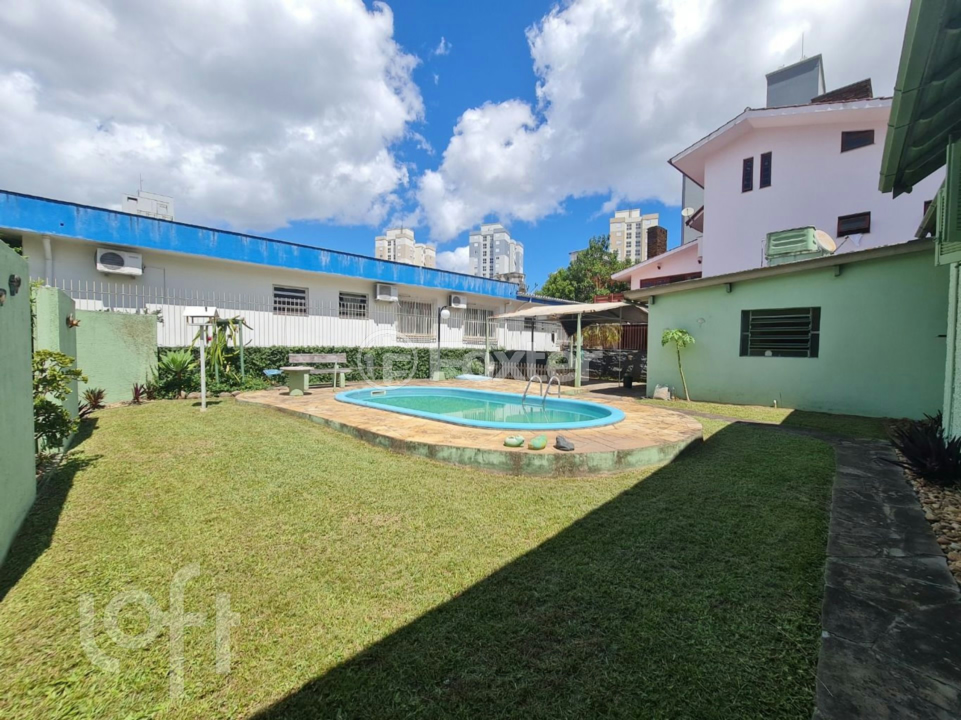 Casa à venda com 3 quartos, 92m² - Foto 4