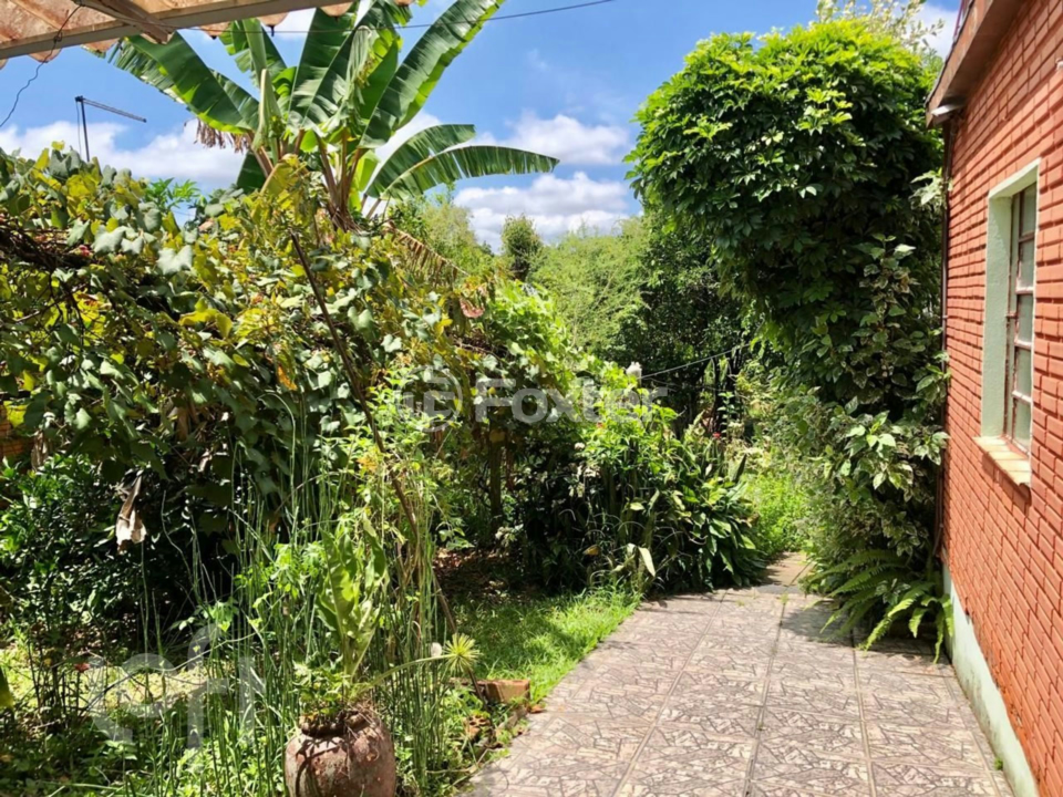 Casa à venda com 4 quartos, 200m² - Foto 3