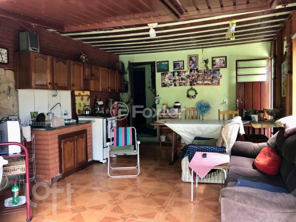 Casa à venda com 4 quartos, 200m² - Foto 4