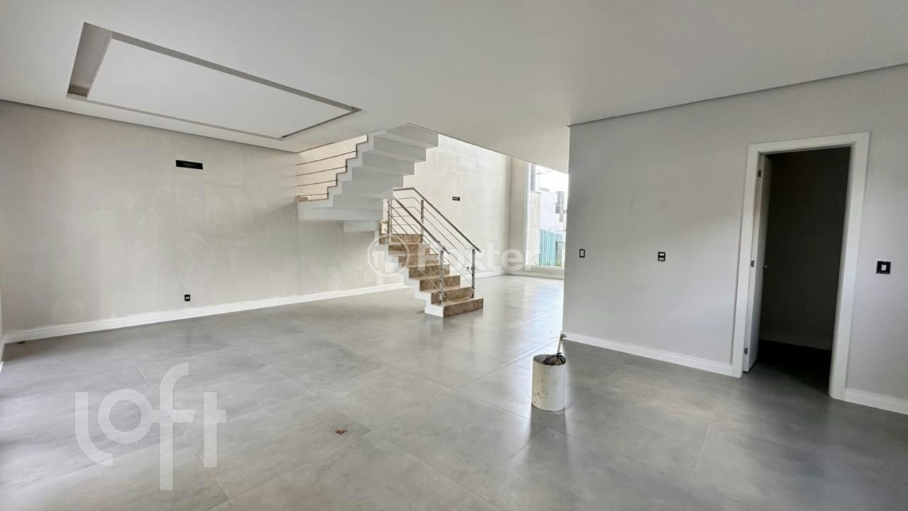 Casa de Condomínio à venda com 3 quartos, 228m² - Foto 1