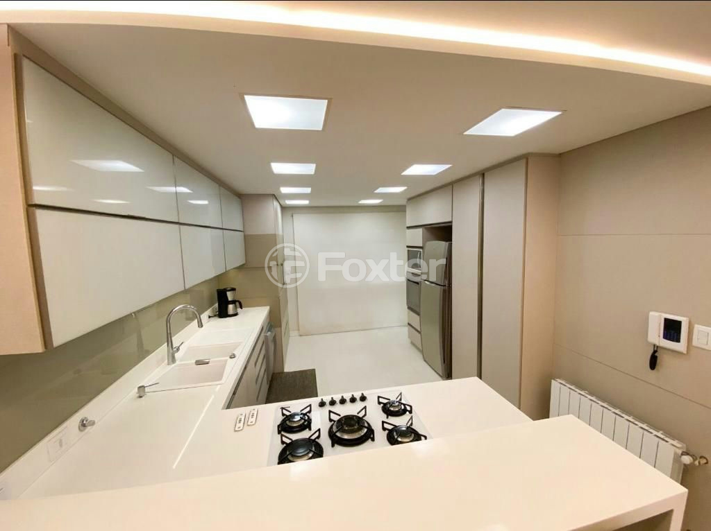 Apartamento à venda com 3 quartos, 218m² - Foto 11