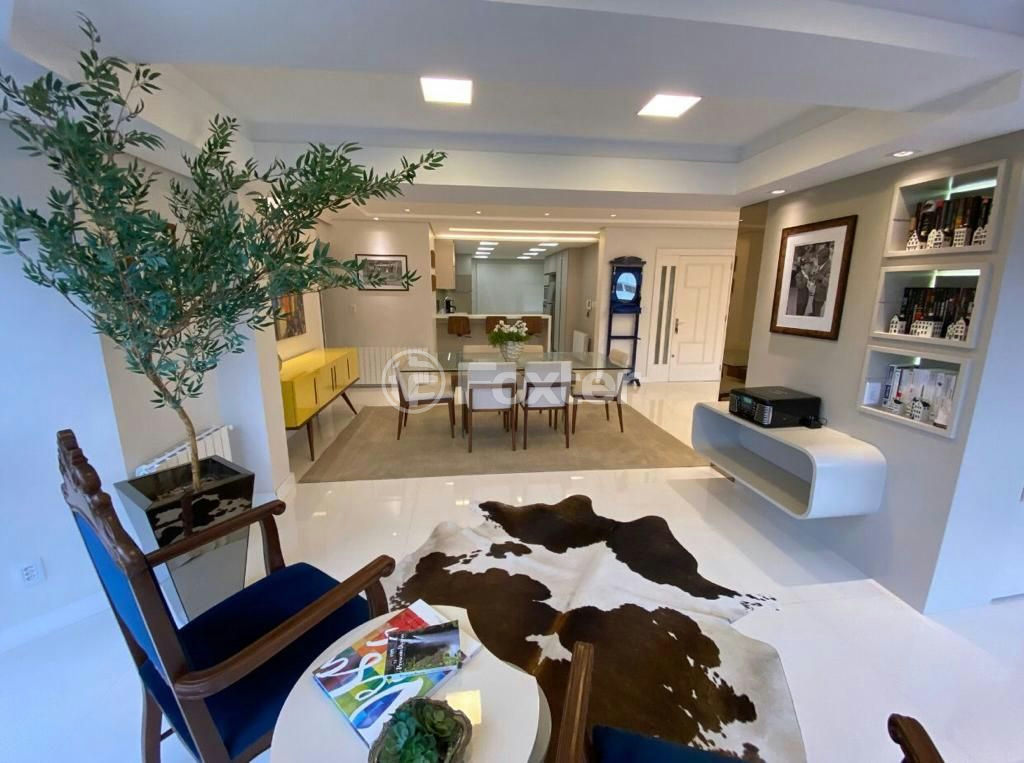 Apartamento à venda com 3 quartos, 218m² - Foto 3