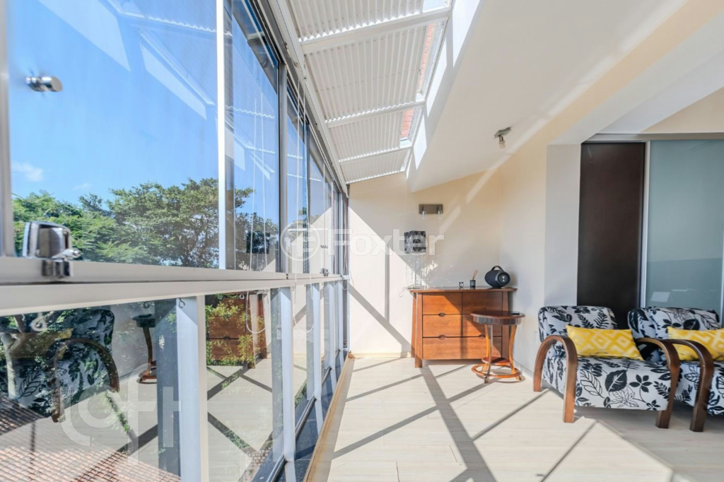 Casa de Condomínio à venda com 4 quartos, 347m² - Foto 1