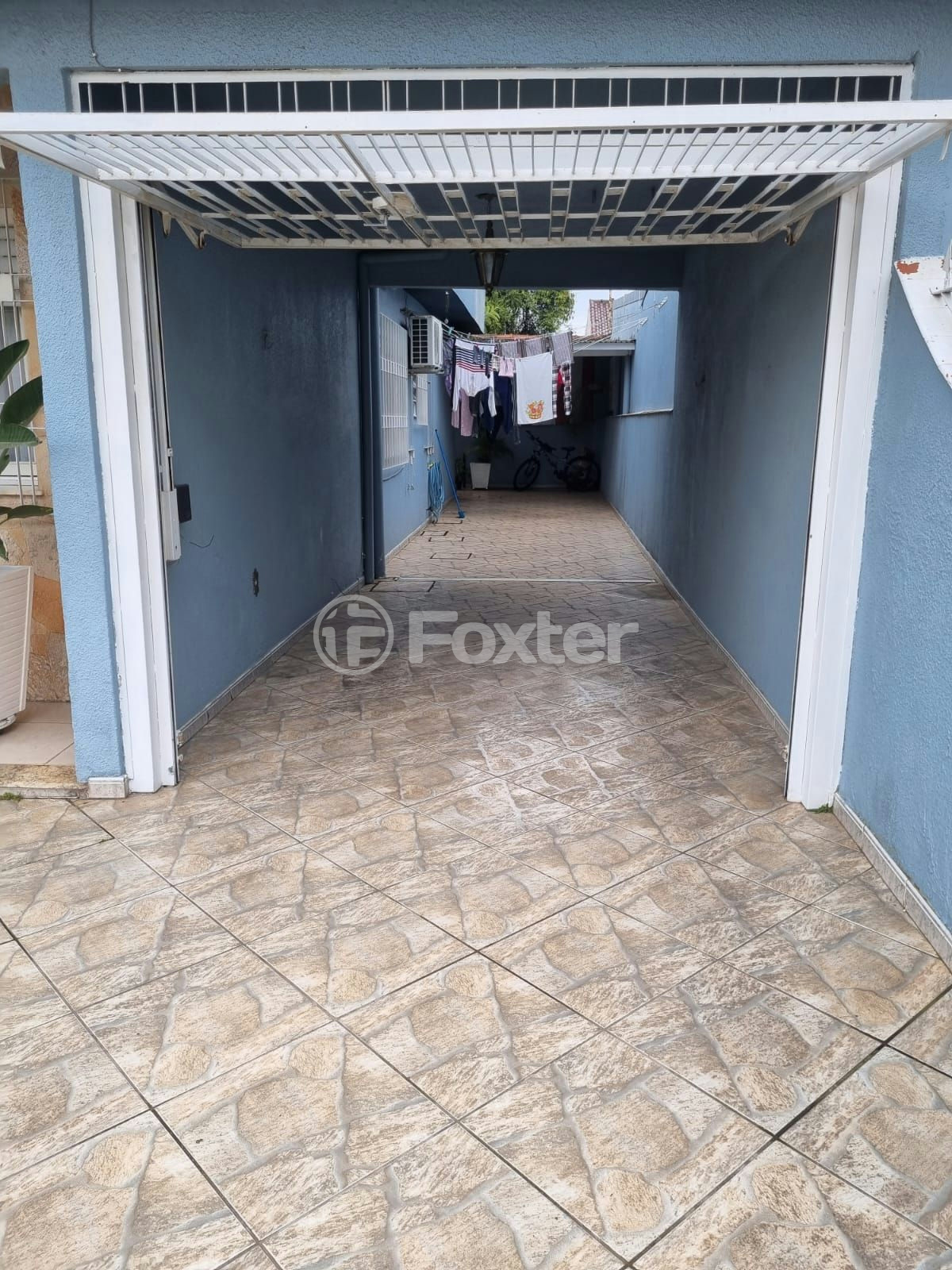 Casa à venda com 3 quartos, 1630m² - Foto 1
