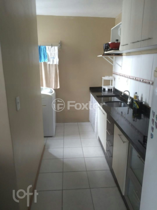 Apartamento à venda com 2 quartos, 42m² - Foto 2