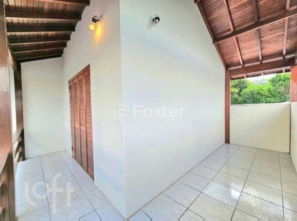Casa à venda com 3 quartos, 250m² - Foto 5