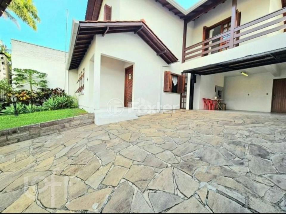 Casa à venda com 3 quartos, 250m² - Foto 7