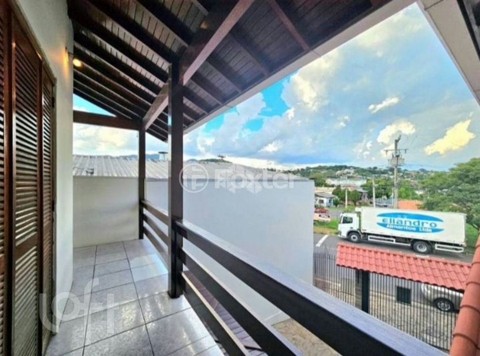 Casa à venda com 3 quartos, 250m² - Foto 6