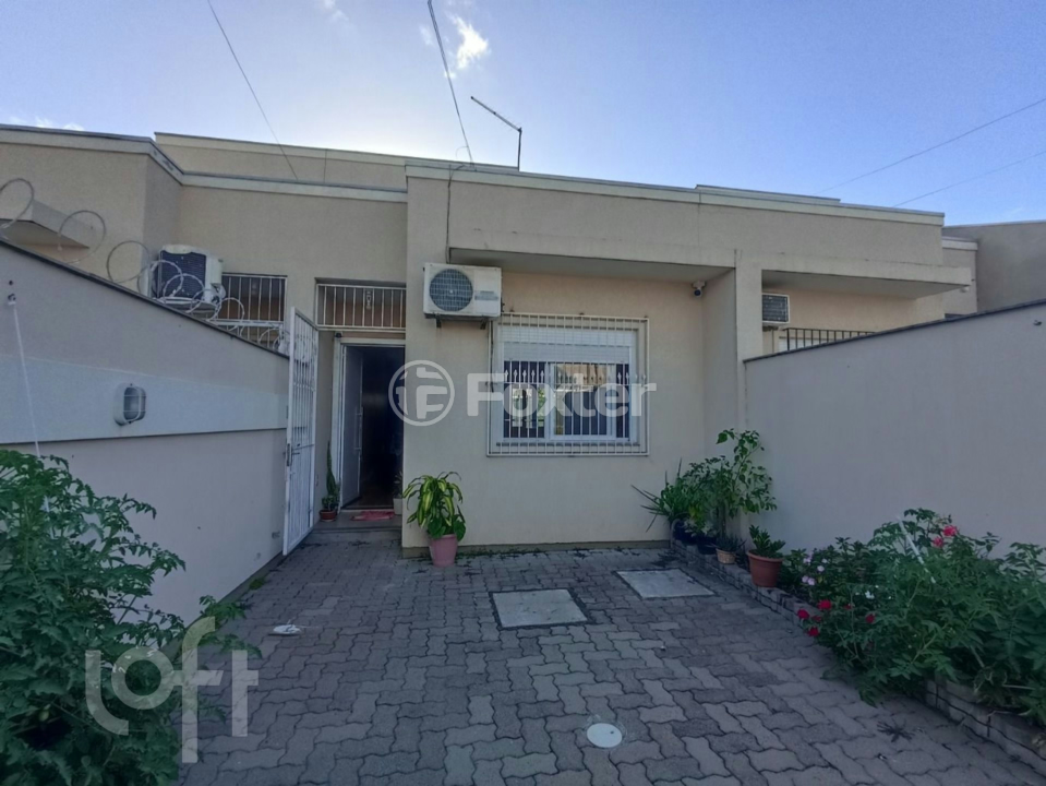 Casa à venda com 2 quartos, 51m² - Foto 1