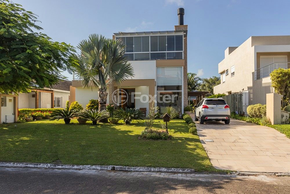 Casa de Condomínio à venda com 4 quartos, 300m² - Foto 1