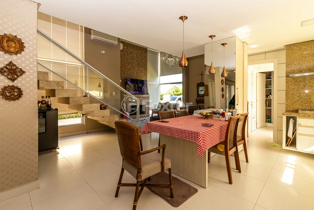 Casa de Condomínio à venda com 4 quartos, 300m² - Foto 12