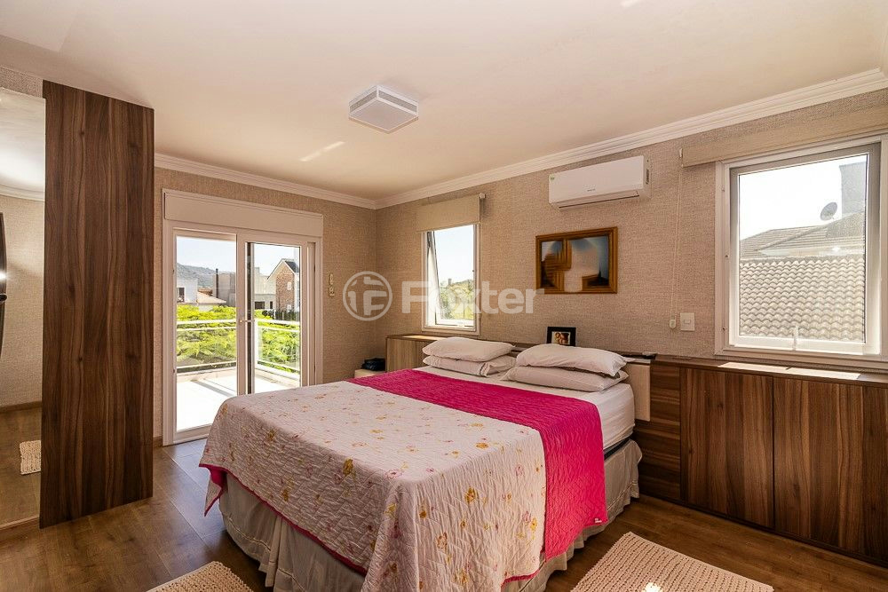 Casa de Condomínio à venda com 4 quartos, 300m² - Foto 30