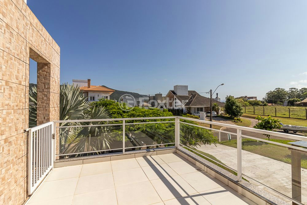 Casa de Condomínio à venda com 4 quartos, 300m² - Foto 32