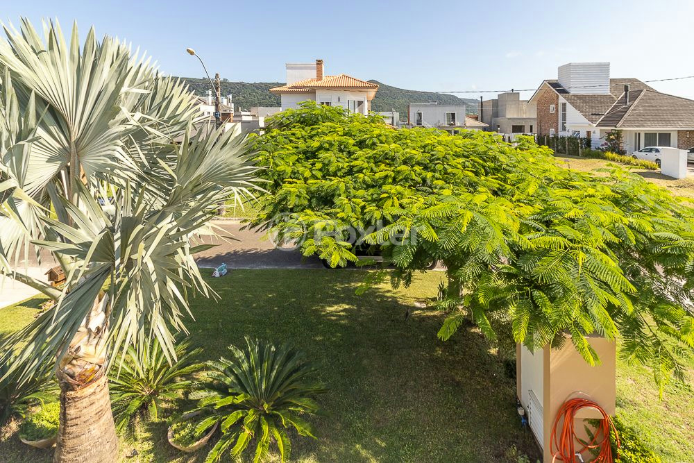 Casa de Condomínio à venda com 4 quartos, 300m² - Foto 33