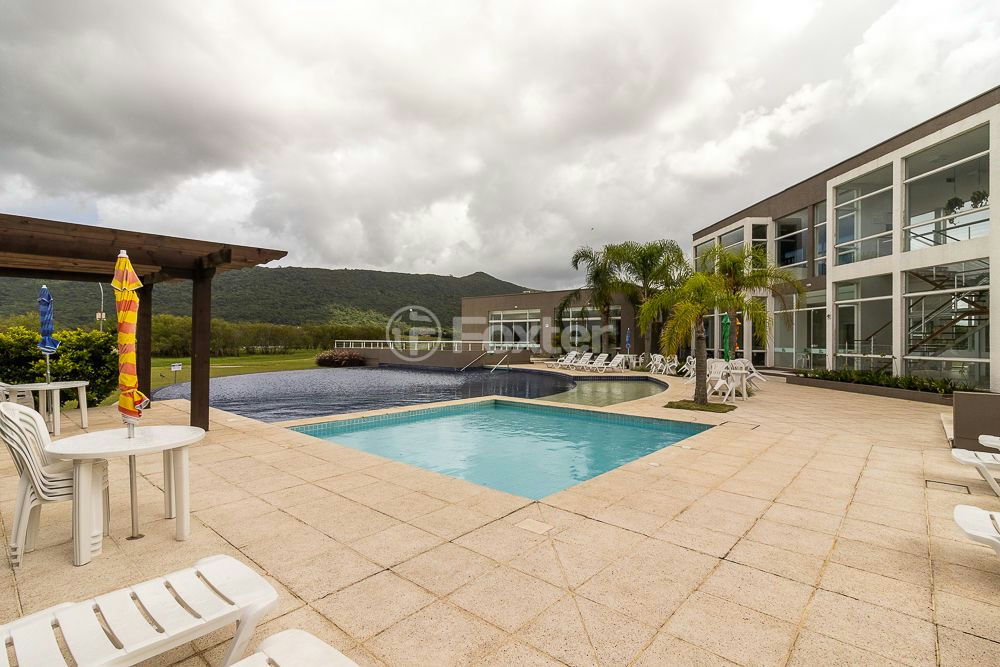 Casa de Condomínio à venda com 4 quartos, 300m² - Foto 40