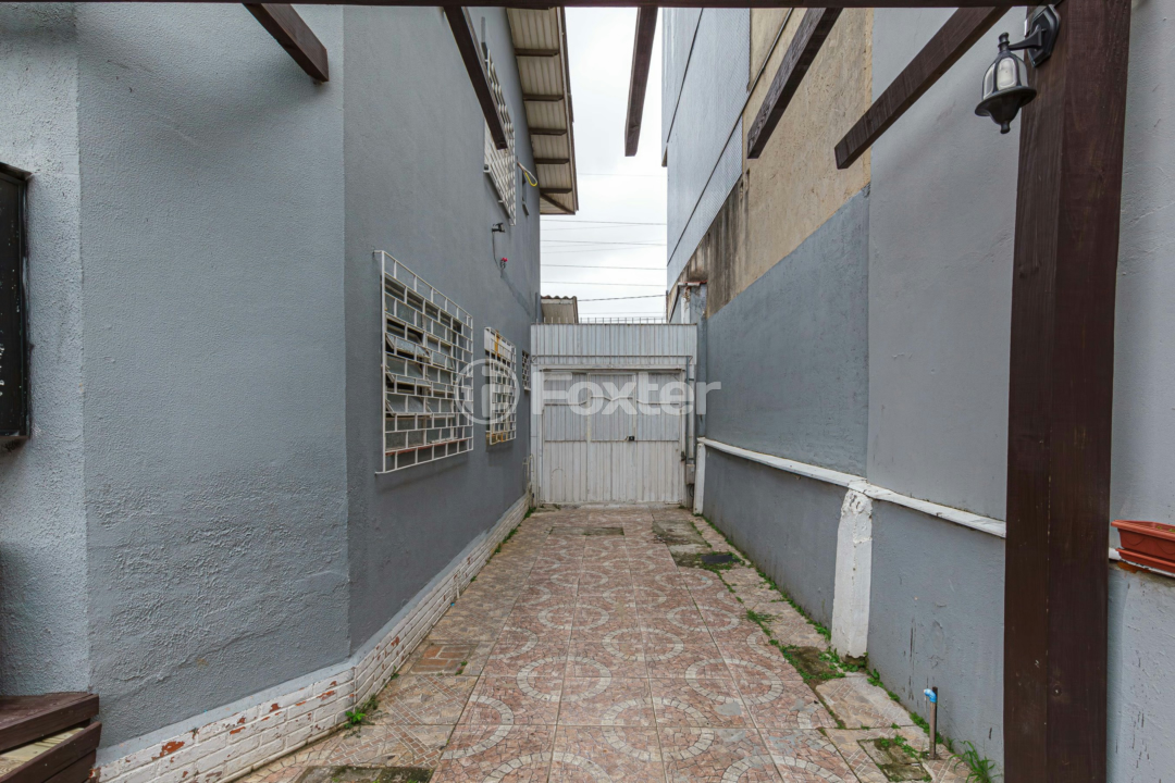 Casa à venda com 3 quartos, 240m² - Foto 25