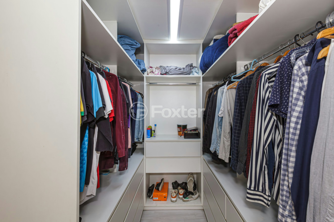 Casa à venda com 3 quartos, 240m² - Foto 4