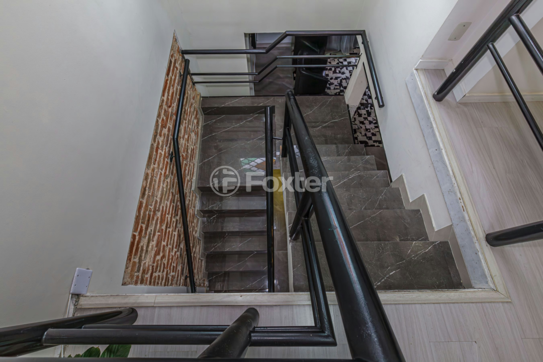 Casa à venda com 3 quartos, 240m² - Foto 3