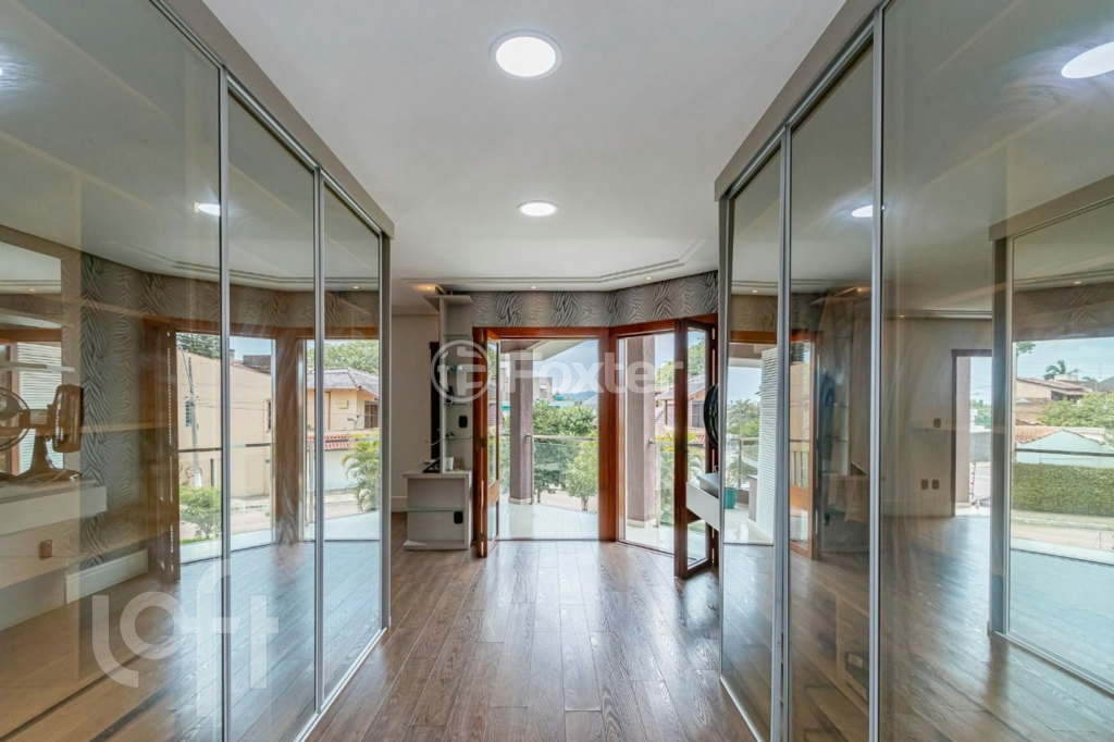 Casa à venda com 4 quartos, 310m² - Foto 27
