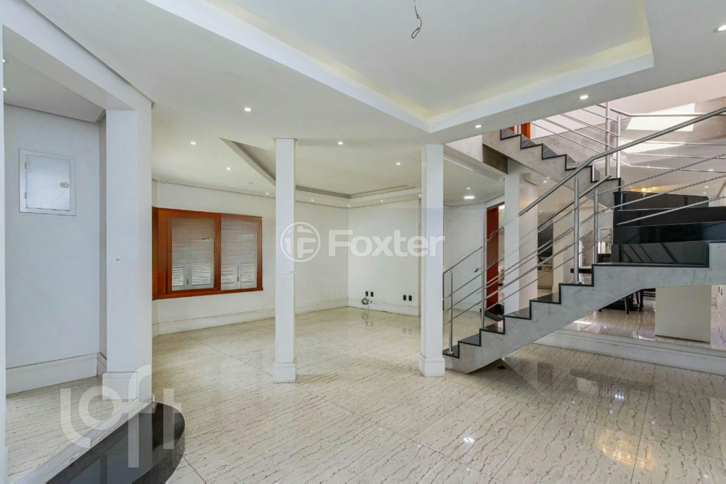 Casa à venda com 4 quartos, 310m² - Foto 3