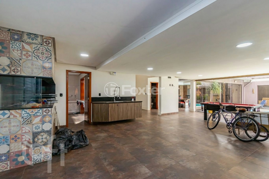 Casa à venda com 4 quartos, 310m² - Foto 17