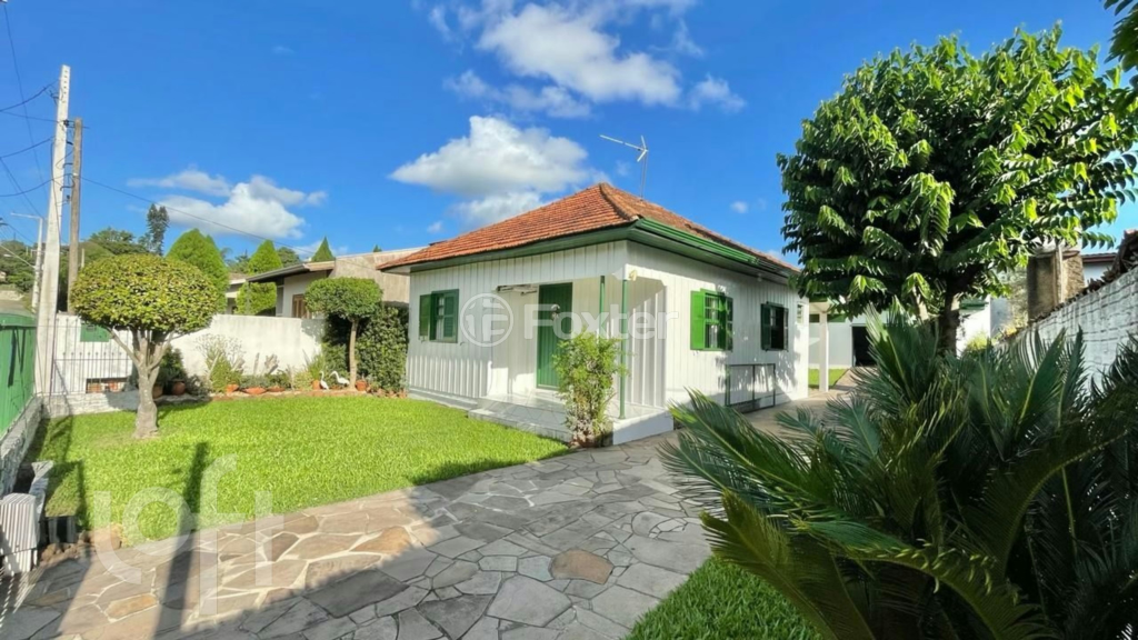 Casa à venda com 3 quartos, 110m² - Foto 1