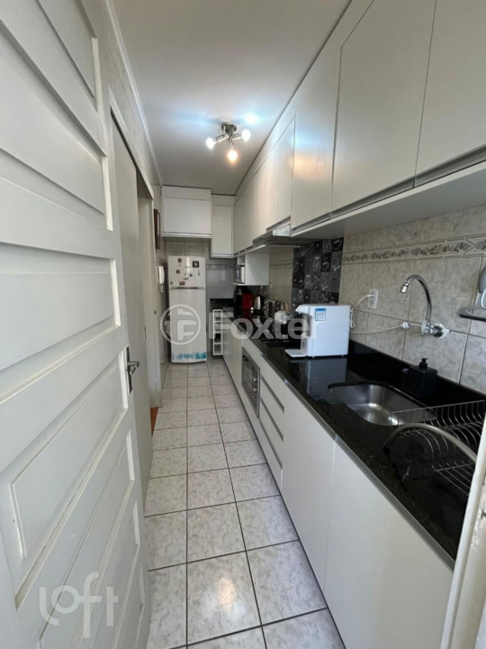 Apartamento à venda com 2 quartos, 61m² - Foto 12
