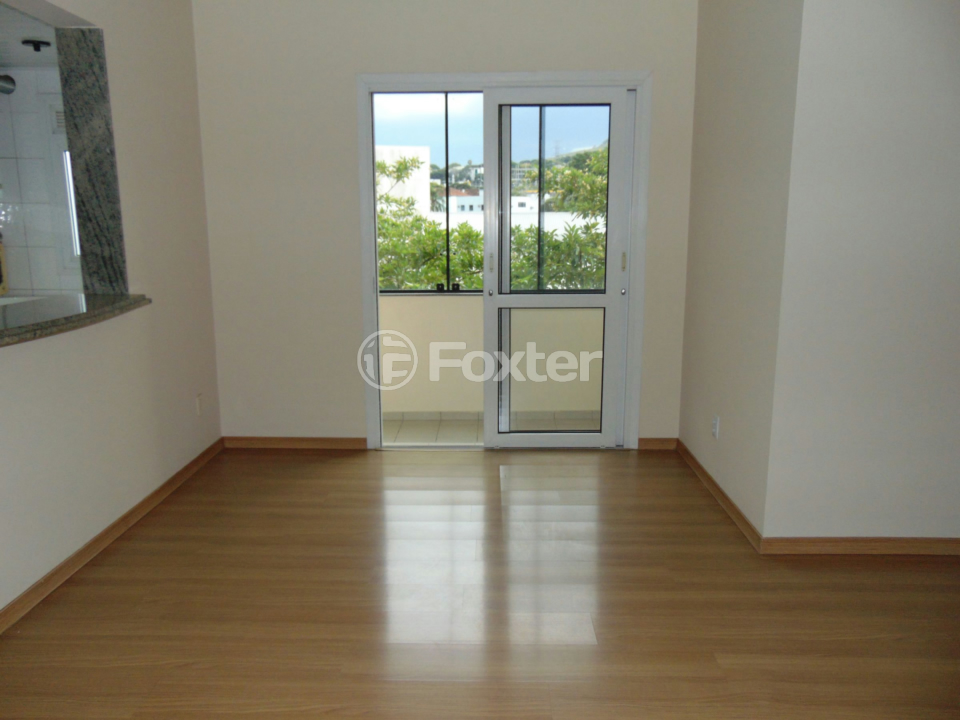 Apartamento à venda com 3 quartos, 71m² - Foto 2