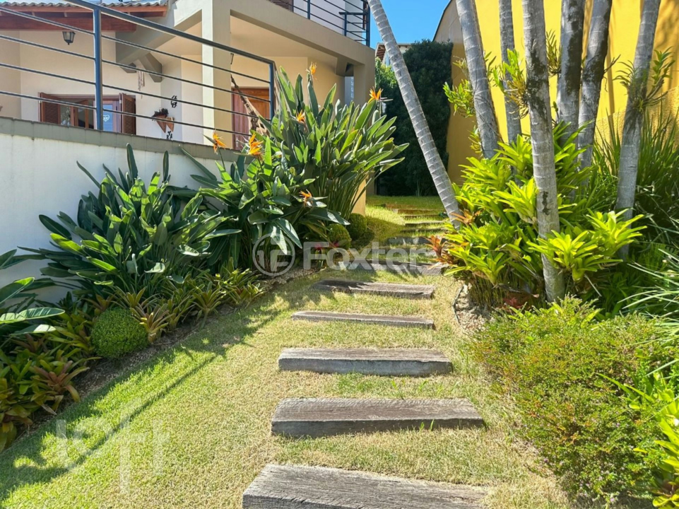 Casa à venda com 3 quartos, 237m² - Foto 5