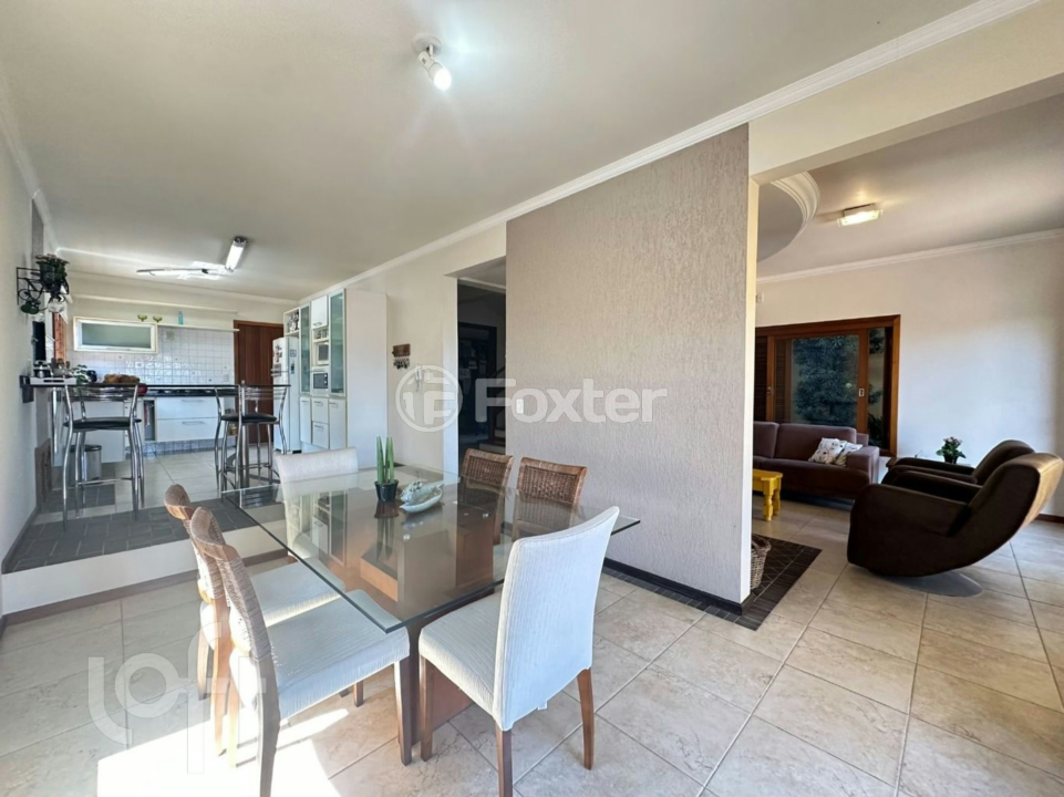 Casa à venda com 3 quartos, 237m² - Foto 7