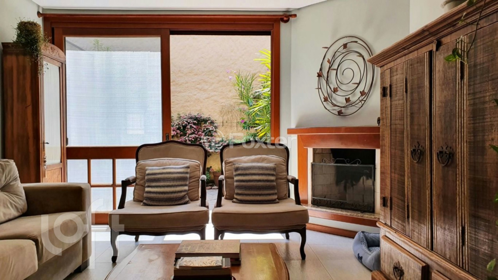 Casa de Condomínio à venda com 3 quartos, 219m² - Foto 2