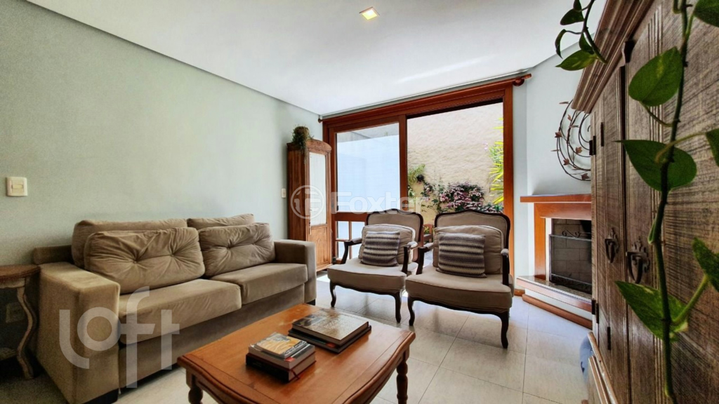 Casa de Condomínio à venda com 3 quartos, 219m² - Foto 4