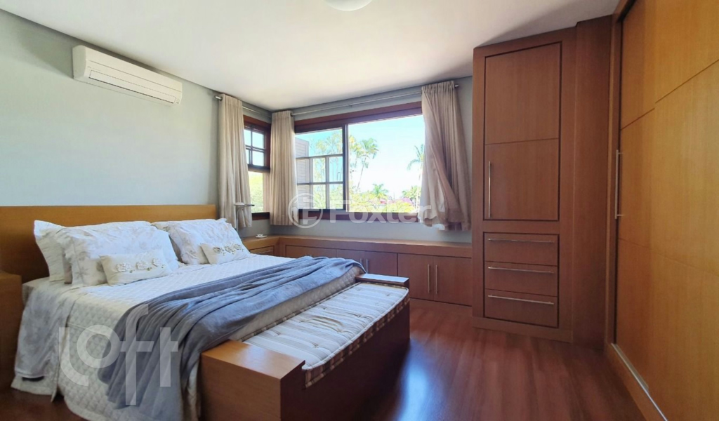 Casa de Condomínio à venda com 3 quartos, 219m² - Foto 13