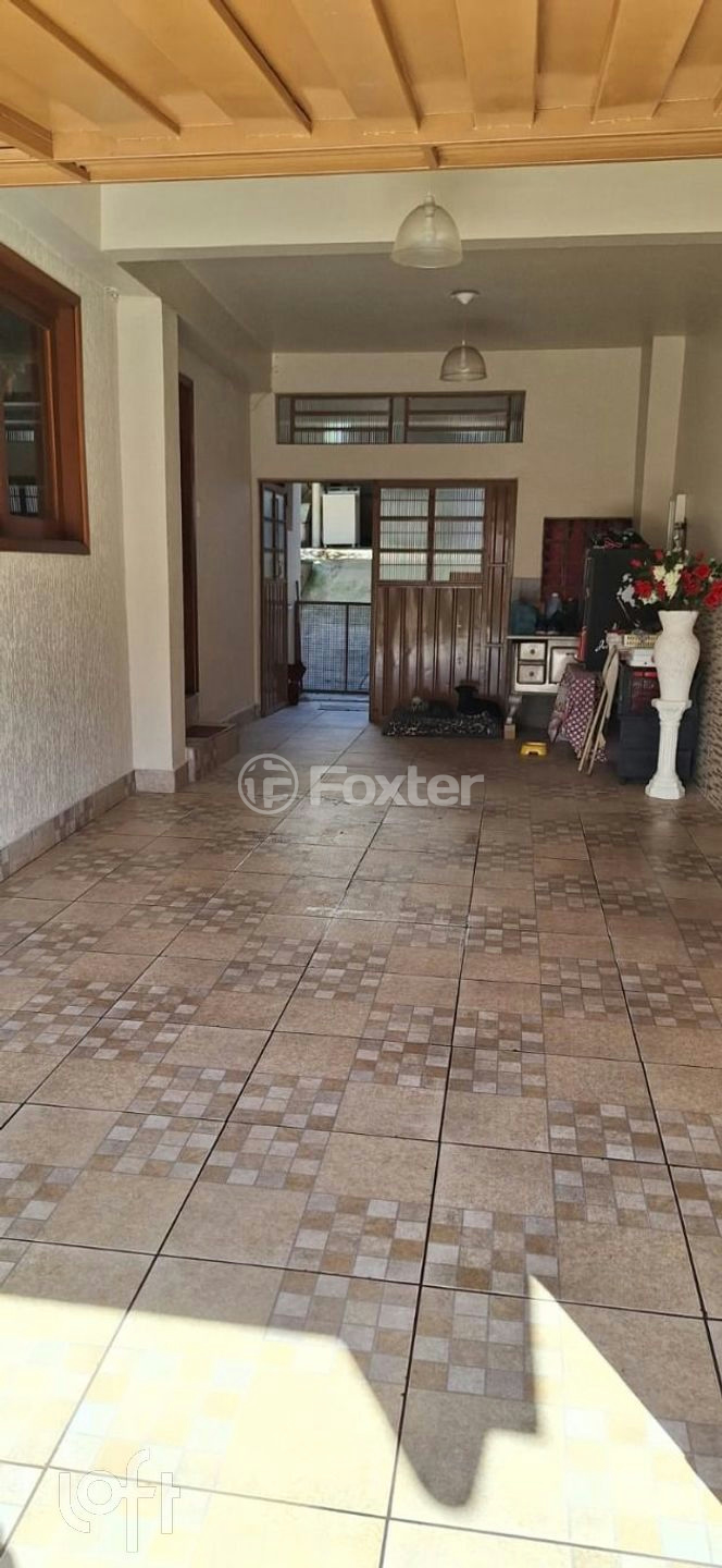 Casa à venda com 4 quartos, 132m² - Foto 2