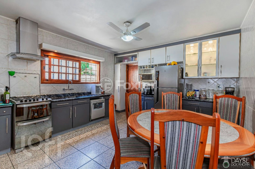 Casa à venda com 3 quartos, 205m² - Foto 11
